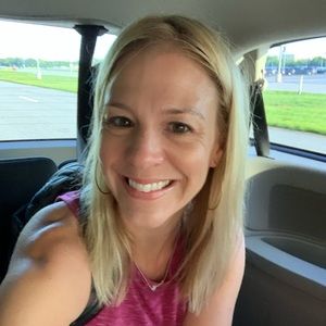 Meet your Posher, Lori